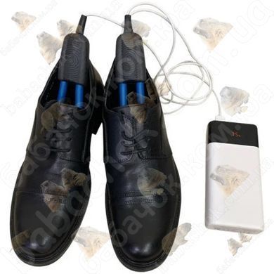 Сушарка Shine (Теплий Пан) від USB ЕСВ-12/5 під час використання в середині взуття