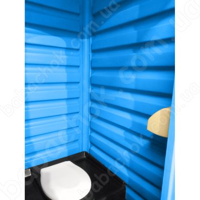 Вигляд всередені туалетної кабіни Укрхімпласт ТКМ Синя: накопичувальний бак для відходів, тримач туалетного паперу, сидіння з кришкою