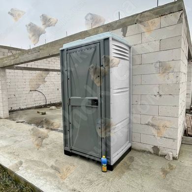 Туалетна Кабіна Armal CUBE White у використанні під час будівництва